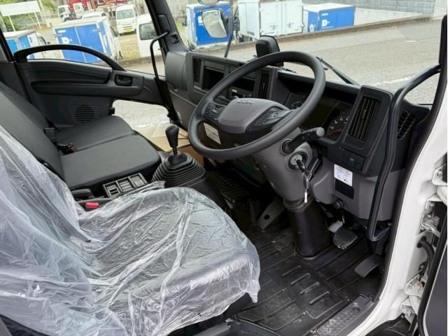 Isuzu FORWARD 2025-04 7606863-20
