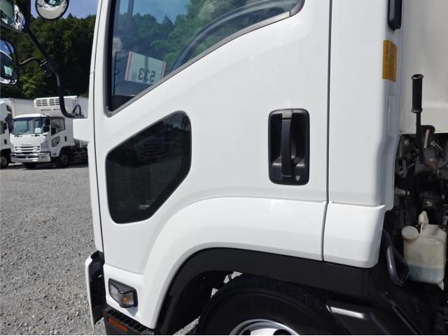 Isuzu FORWARD 2016-07 7606887-9