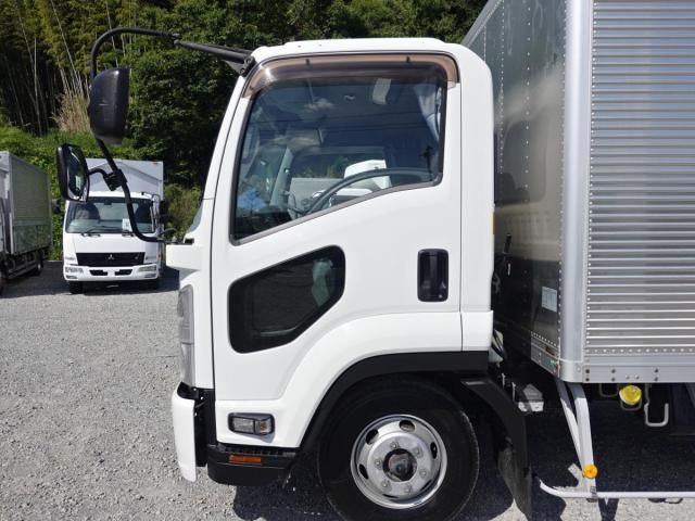 Isuzu FORWARD 2016-07 7606887-10