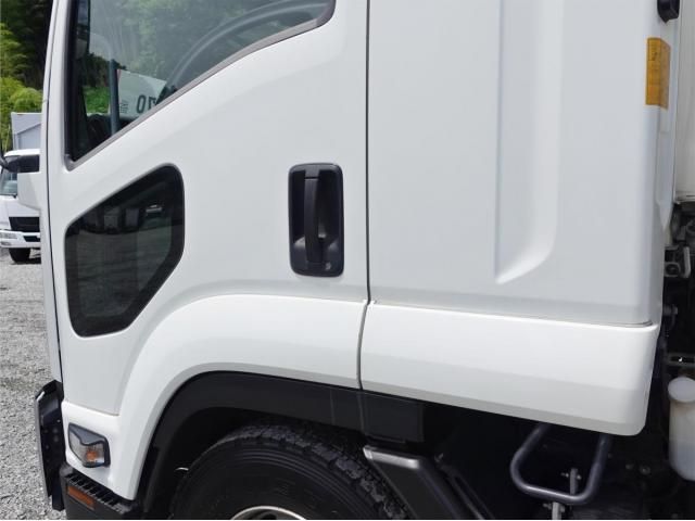 Isuzu FORWARD 2016-06 7606884-14