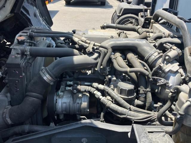 Isuzu FORWARD 2019-02 7606888-16