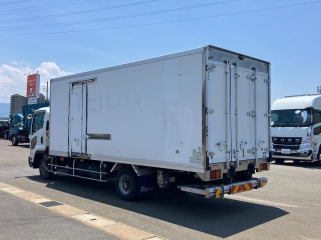Isuzu FORWARD 2019-02 7606888-3