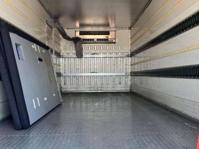 Isuzu FORWARD 2019-02 7606888-7
