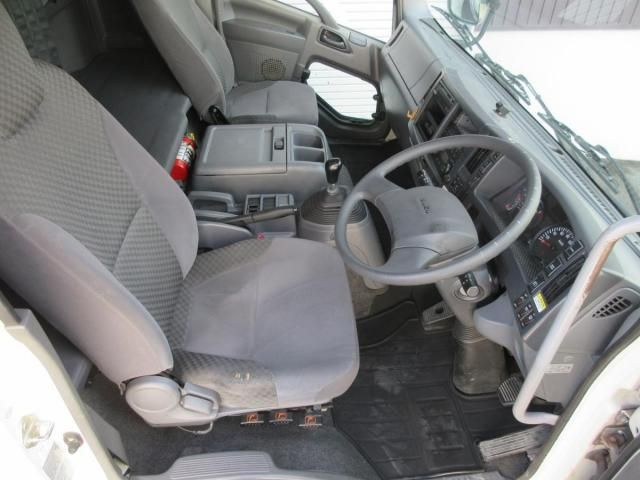 Isuzu FORWARD 2017-06 7606877-17