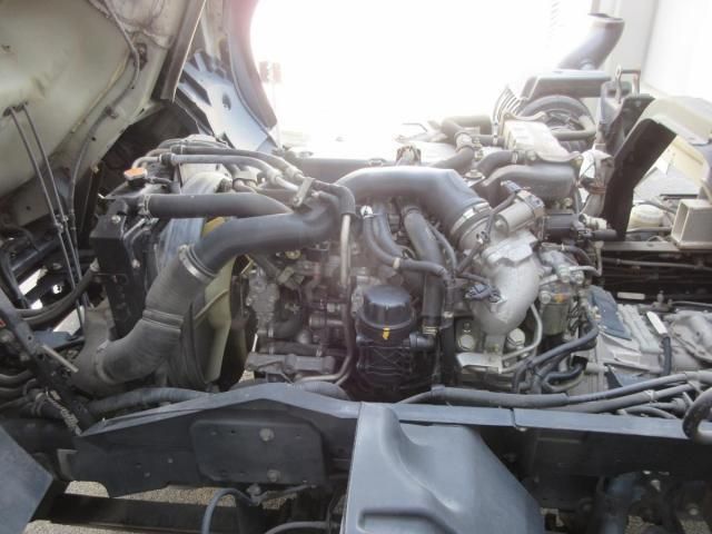 Isuzu FORWARD 2017-06 7606877-23