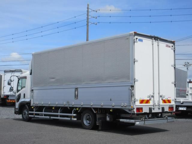 Isuzu FORWARD 2017-06 7606877-6