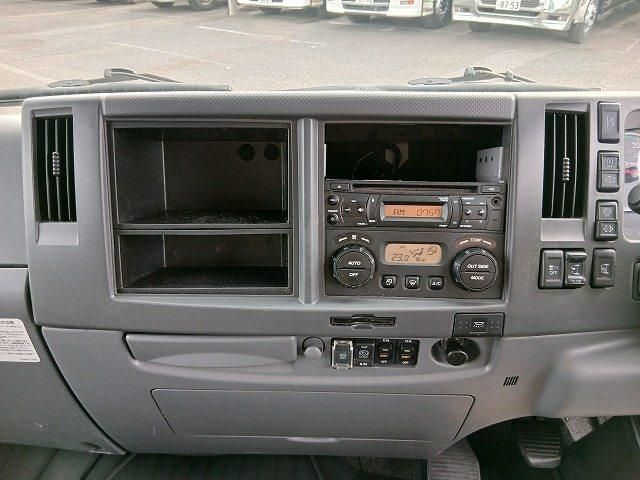 Isuzu FORWARD 2019-09 7606880-15