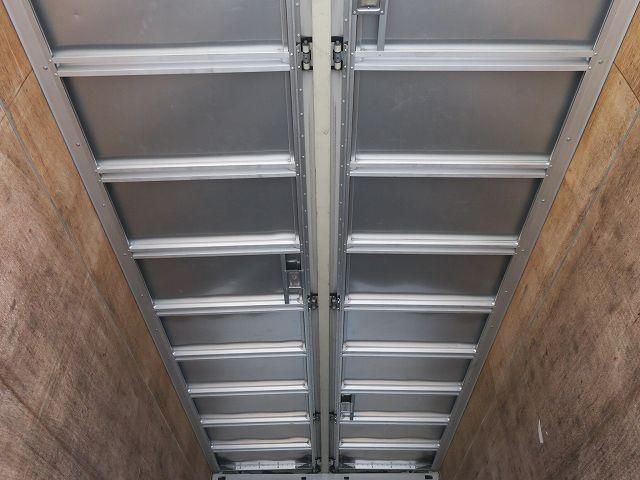 Isuzu FORWARD 2013-04 7606883-11