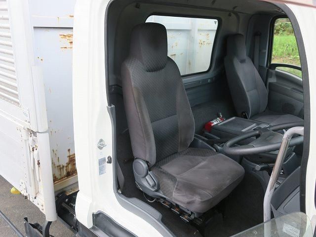 Isuzu FORWARD 2013-04 7606883-17