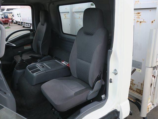 Isuzu FORWARD 2013-04 7606883-21
