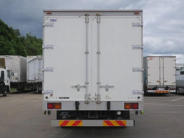 Isuzu FORWARD 2013-04 7606883-4