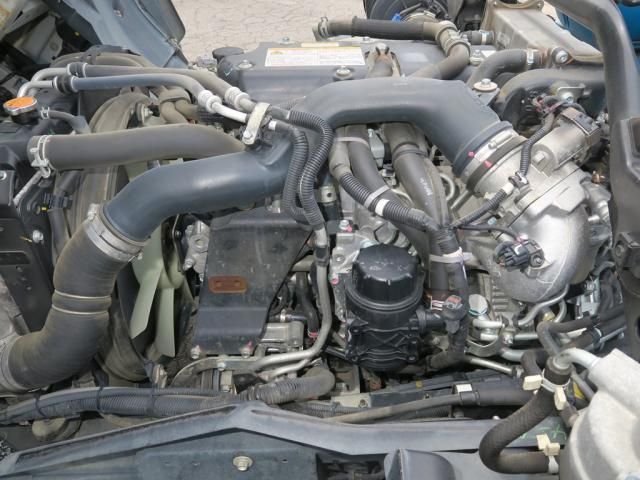 Isuzu FORWARD 2021-10 7710255-23