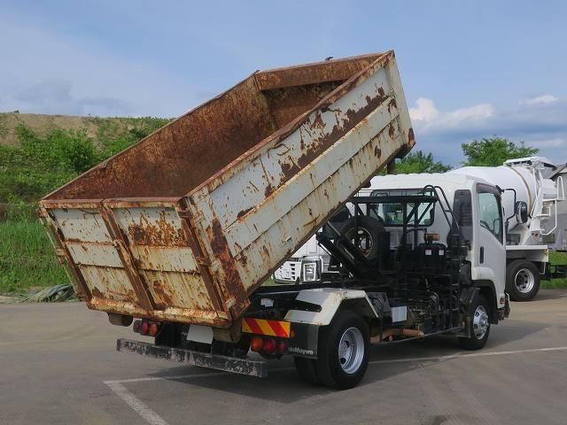 Isuzu FORWARD 2016-02 7710260-2