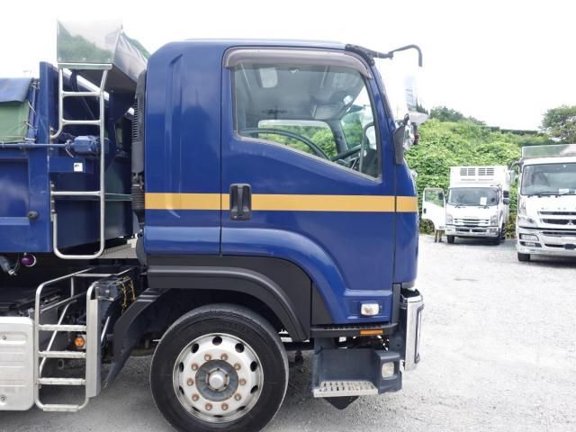 Isuzu FORWARD 2020-07 7710268-3