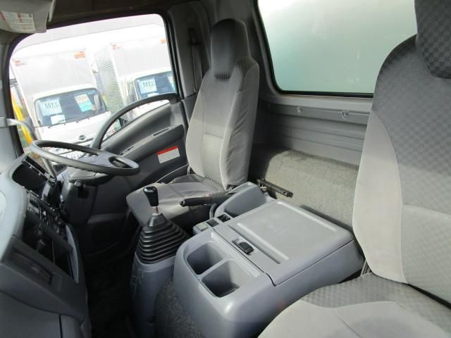 Isuzu FORWARD 2016-08 7710293-18