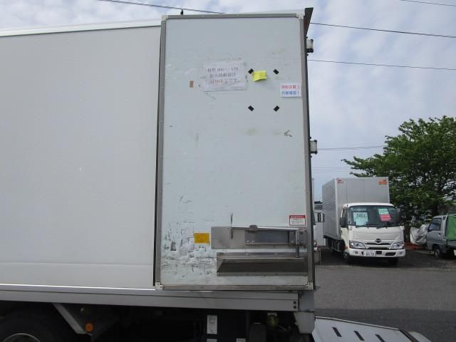 Isuzu FORWARD 2016-08 7710293-27