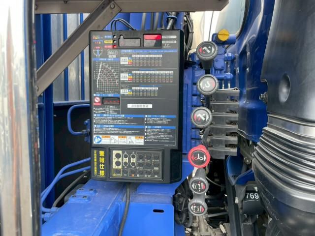 Isuzu FORWARD 2021-03 7710249-24
