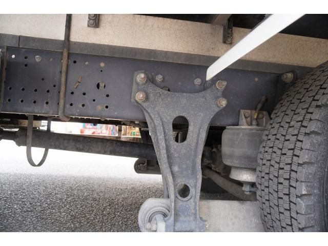 Isuzu FORWARD 2020-04 7710256-11