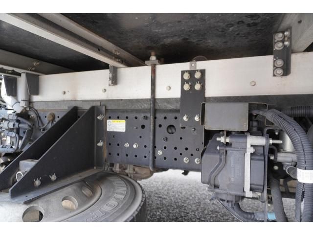 Isuzu FORWARD 2020-04 7710256-12