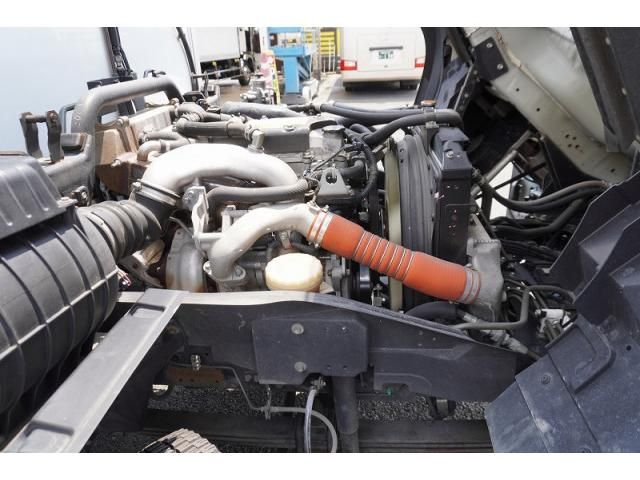 Isuzu FORWARD 2020-04 7710256-15