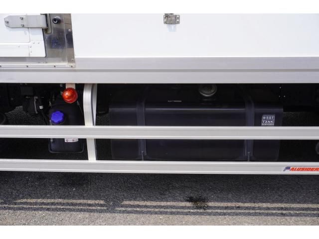 Isuzu FORWARD 2020-04 7710256-19