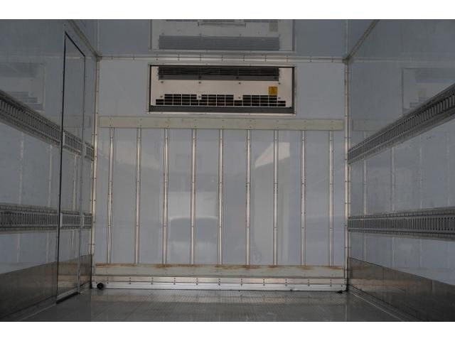 Isuzu FORWARD 2020-04 7710256-24