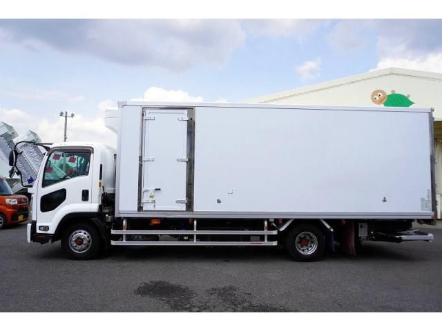 Isuzu FORWARD 2020-04 7710256-2