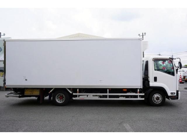 Isuzu FORWARD 2020-04 7710256-4