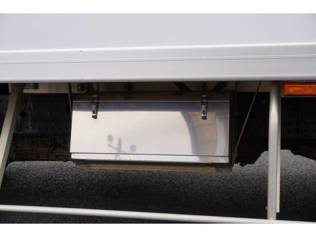 Isuzu FORWARD 2016-12 7710314-18