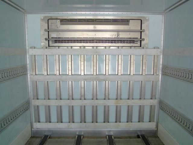 Isuzu FORWARD 2020-09 7710257-16