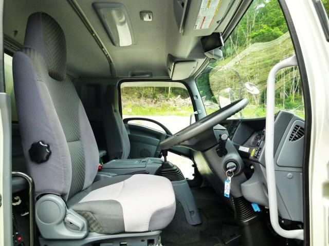 Isuzu FORWARD 2020-09 7710257-24