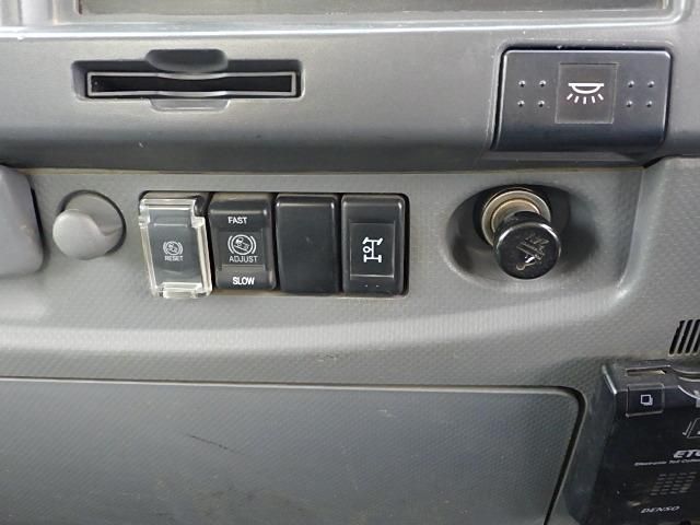 Isuzu FORWARD 2016-12 7710269-19