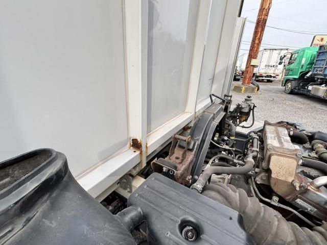 Isuzu FORWARD 2018-12 7710296-27