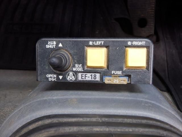 Isuzu FORWARD 2017-08 7710282-17