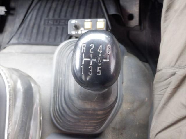 Isuzu FORWARD 2017-08 7710282-23