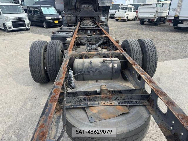 Isuzu FORWARD 2000-08 7723500-25