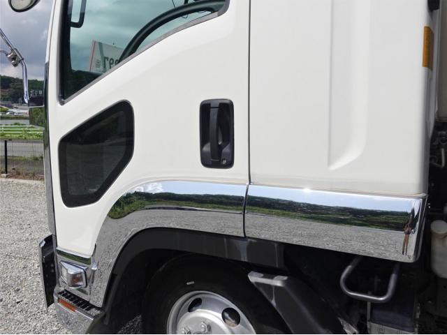 Isuzu FORWARD 2017-02 7737872-12