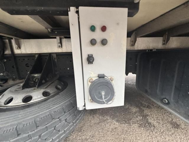 Isuzu FORWARD 2016-03 7737871-21