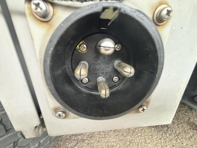 Isuzu FORWARD 2016-03 7737871-22