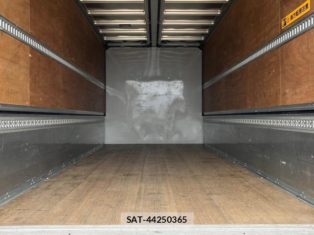 Isuzu FORWARD 2023-01 7785106-9