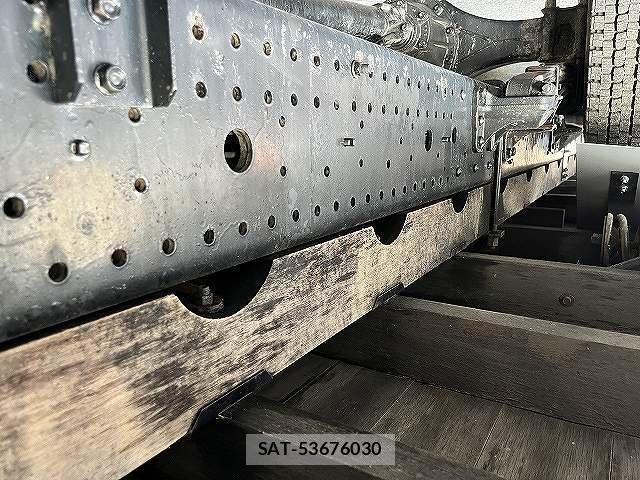 Isuzu FORWARD 2012-11 7785097-17