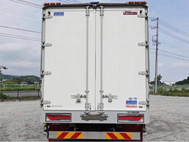 Isuzu FORWARD 2018-01 7864698-5