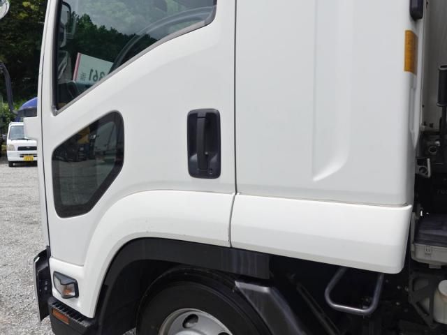 Isuzu FORWARD 2018-09 7864700-11