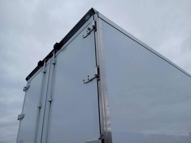 Isuzu FORWARD 2022-04 7864694-11