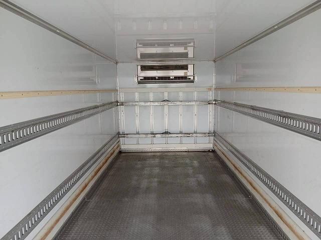 Isuzu FORWARD 2022-04 7864694-25