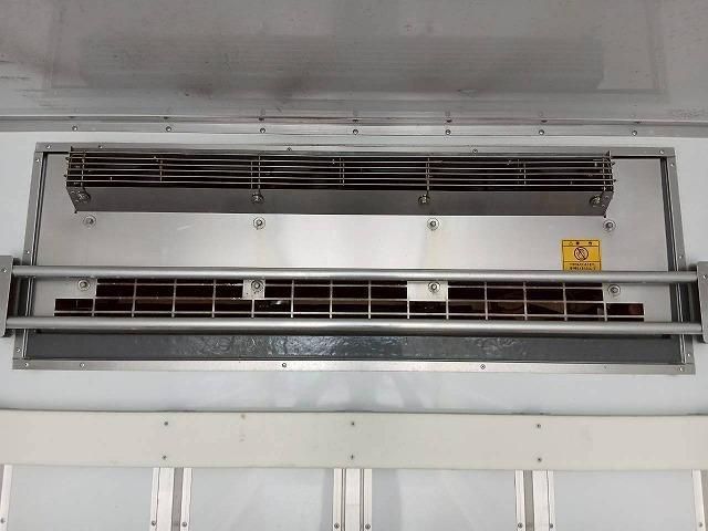 Isuzu FORWARD 2022-04 7864694-26