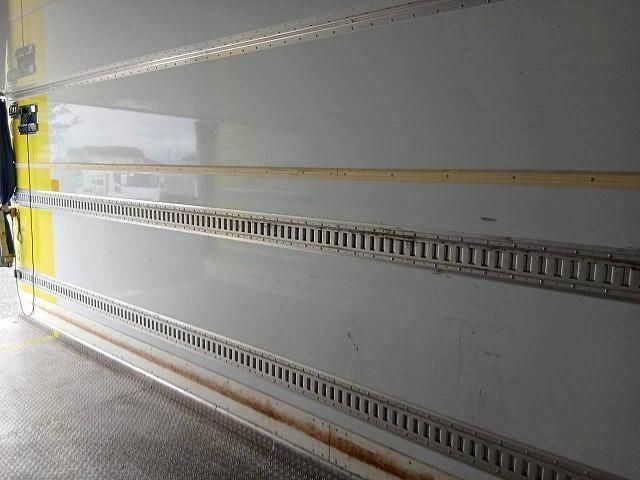 Isuzu FORWARD 2022-04 7864694-28