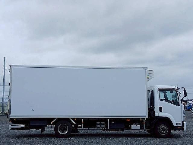 Isuzu FORWARD 2022-04 7864694-3