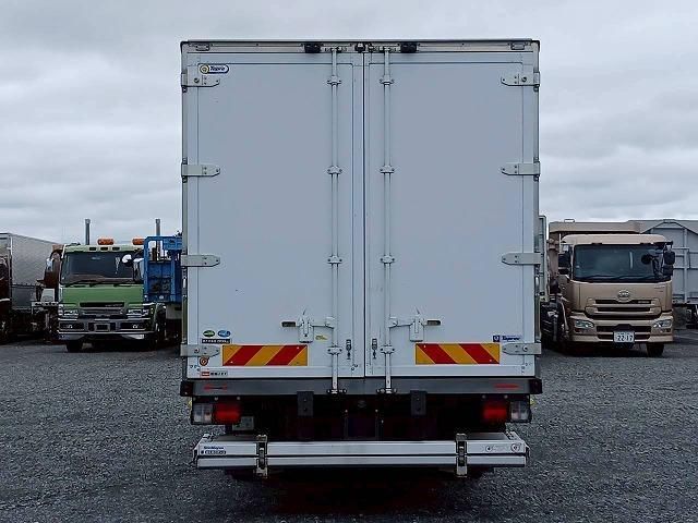 Isuzu FORWARD 2022-04 7864694-5