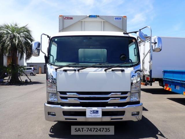 Isuzu FORWARD 2017-03 7902636-1